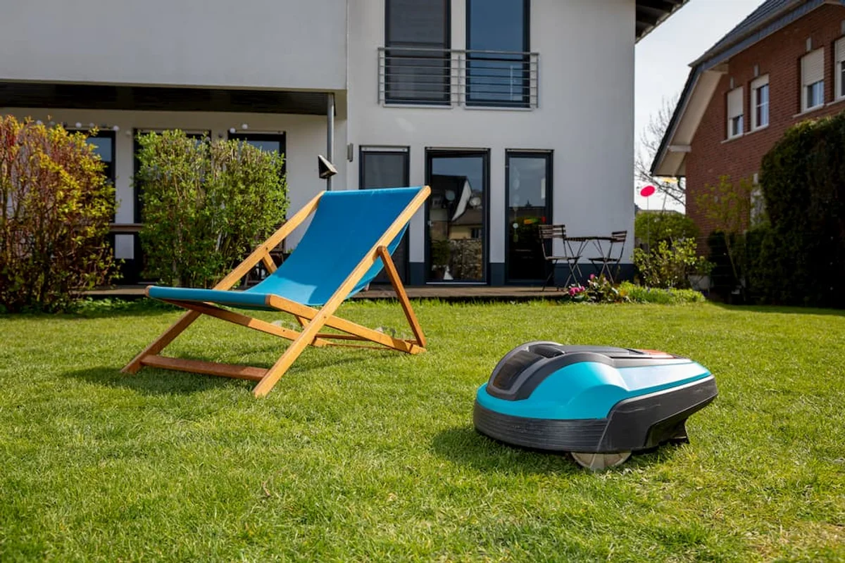 mäher roboter senioren garten einfach