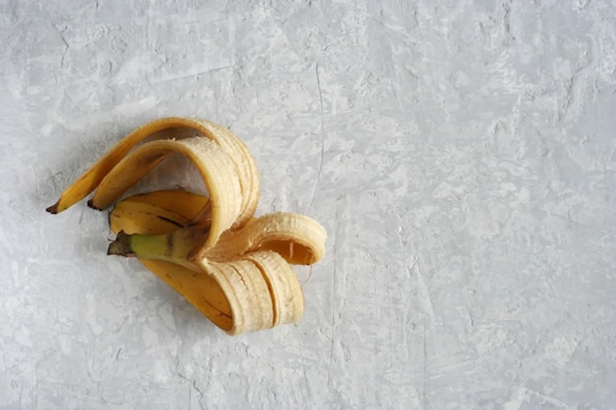 banana peel fertilizer indoor plants