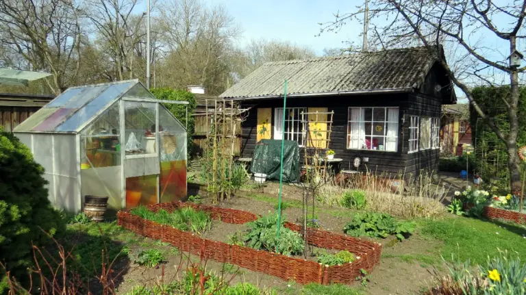 recycled greenhouse Germany urban allotment DIY sustainable gardening
