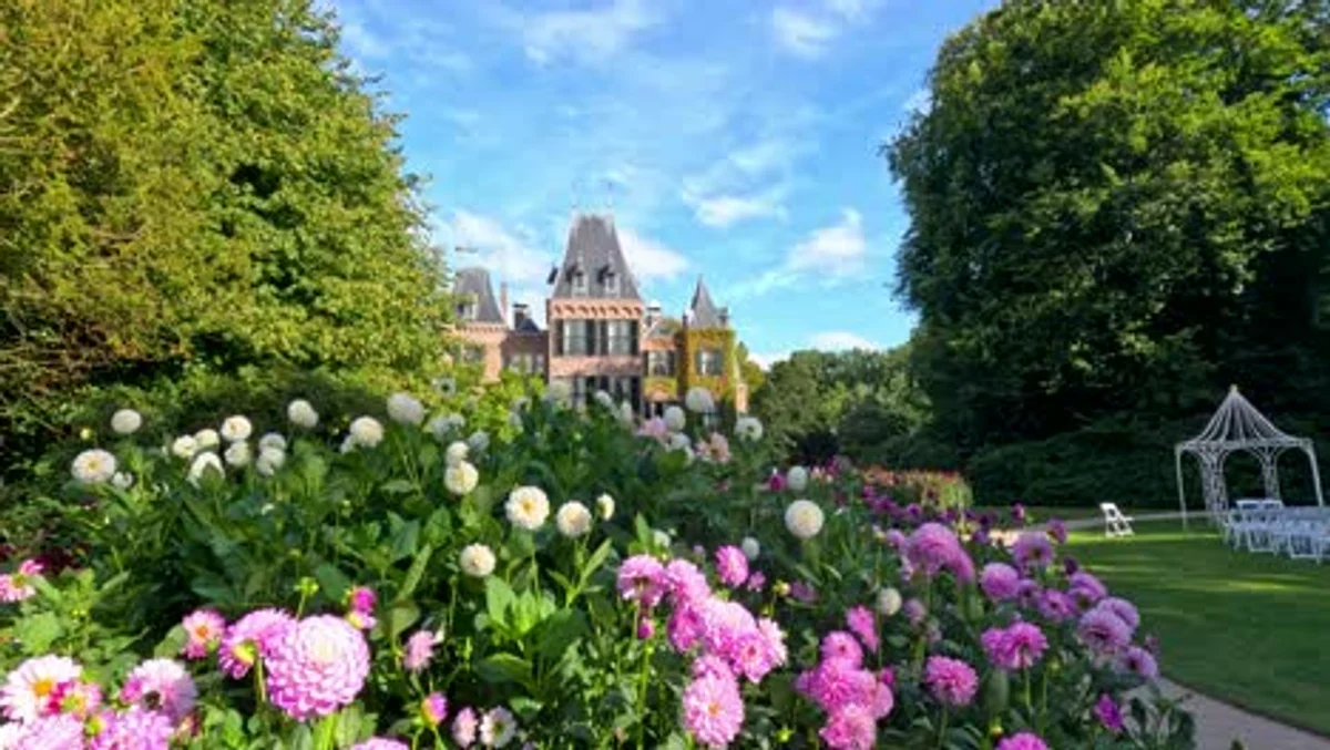 natural allergy friendly backyard Germany