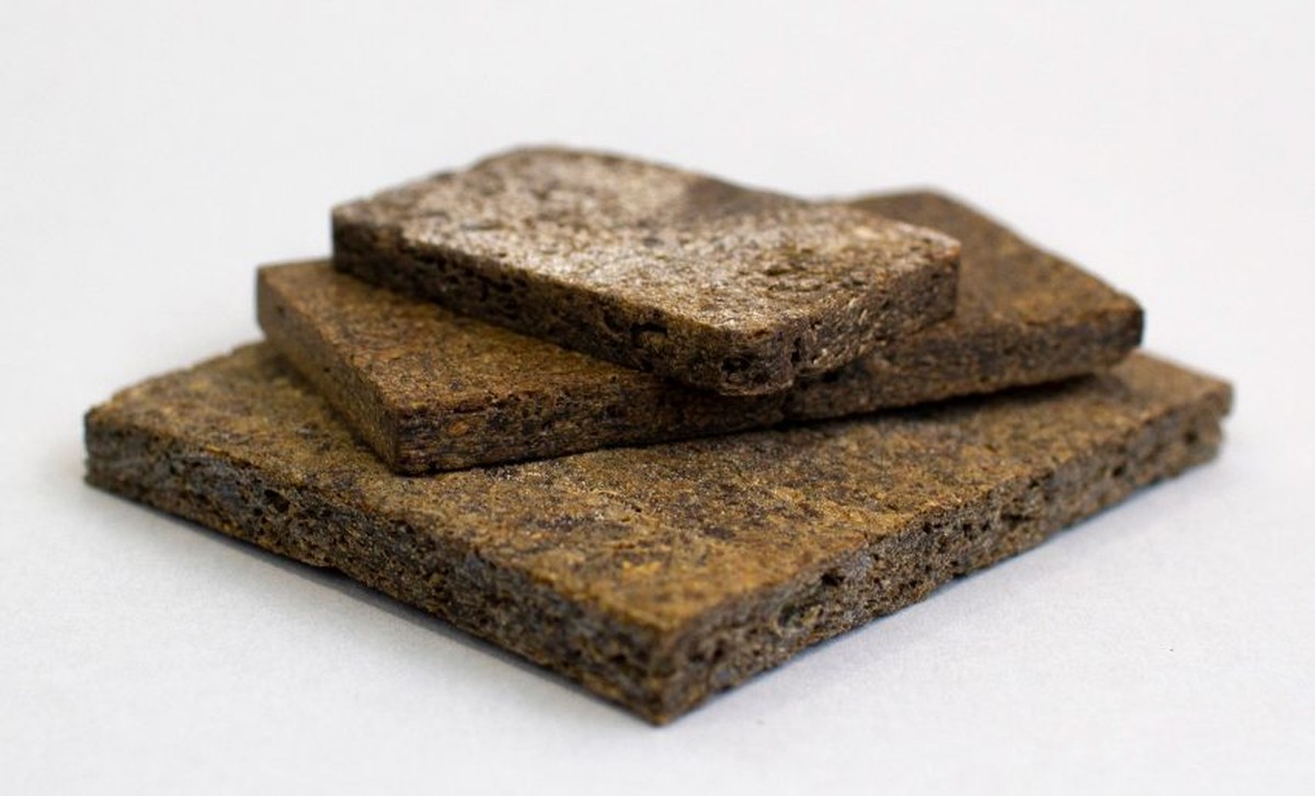 Kartoffelschalen für dunkle Flecken auf Holz – eine vergessene Methode