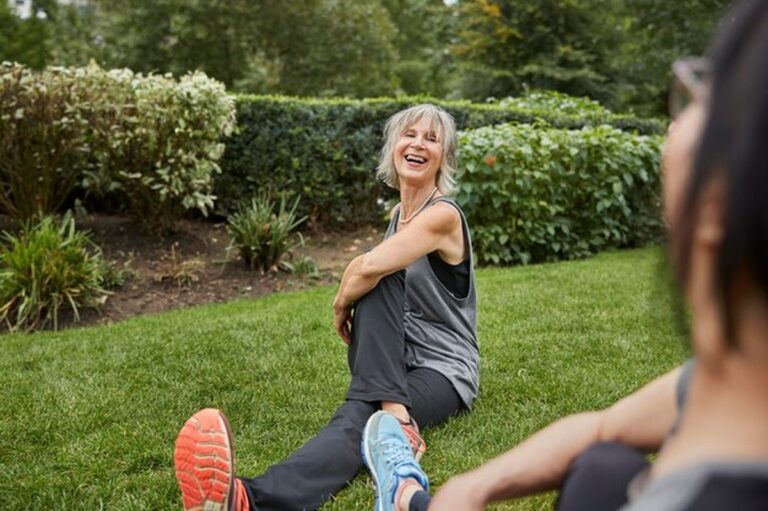 Огород после 50: упражнения, которые не навредят спине