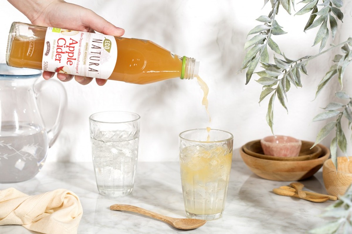 Essig im Blumenwasser verdoppelt die Haltbarkeit – die chemische Erklärung - image 1