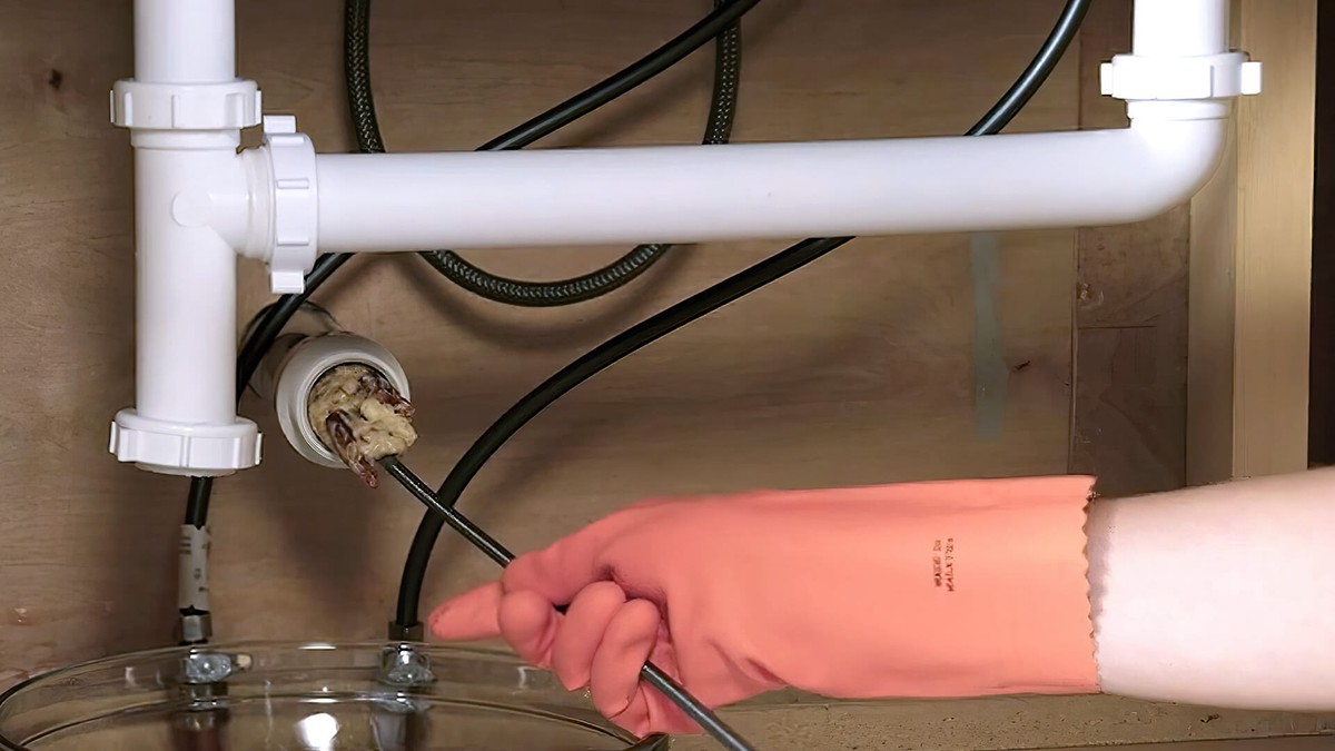 Installateure warnen: Niemals Speiseöl in diesen Abfluss gießen - image 2