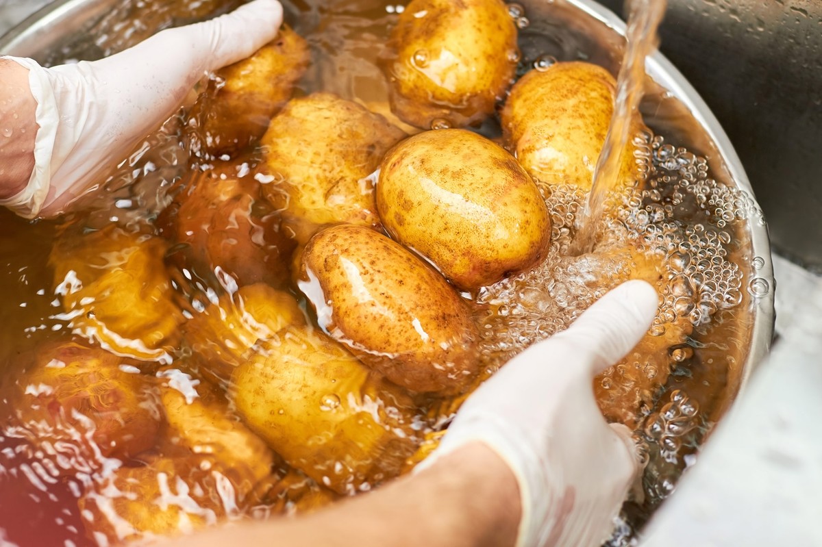 Kartoffelschale als Reiniger: Die unterschätzte Kraft der Stärkemoleküle - image 1