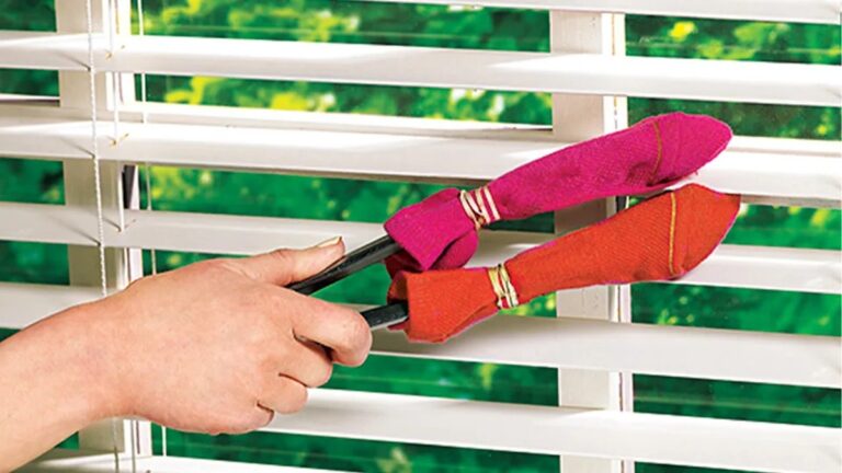 Seifenreste in der Socke – ein genialer Hack für saubere Fenster