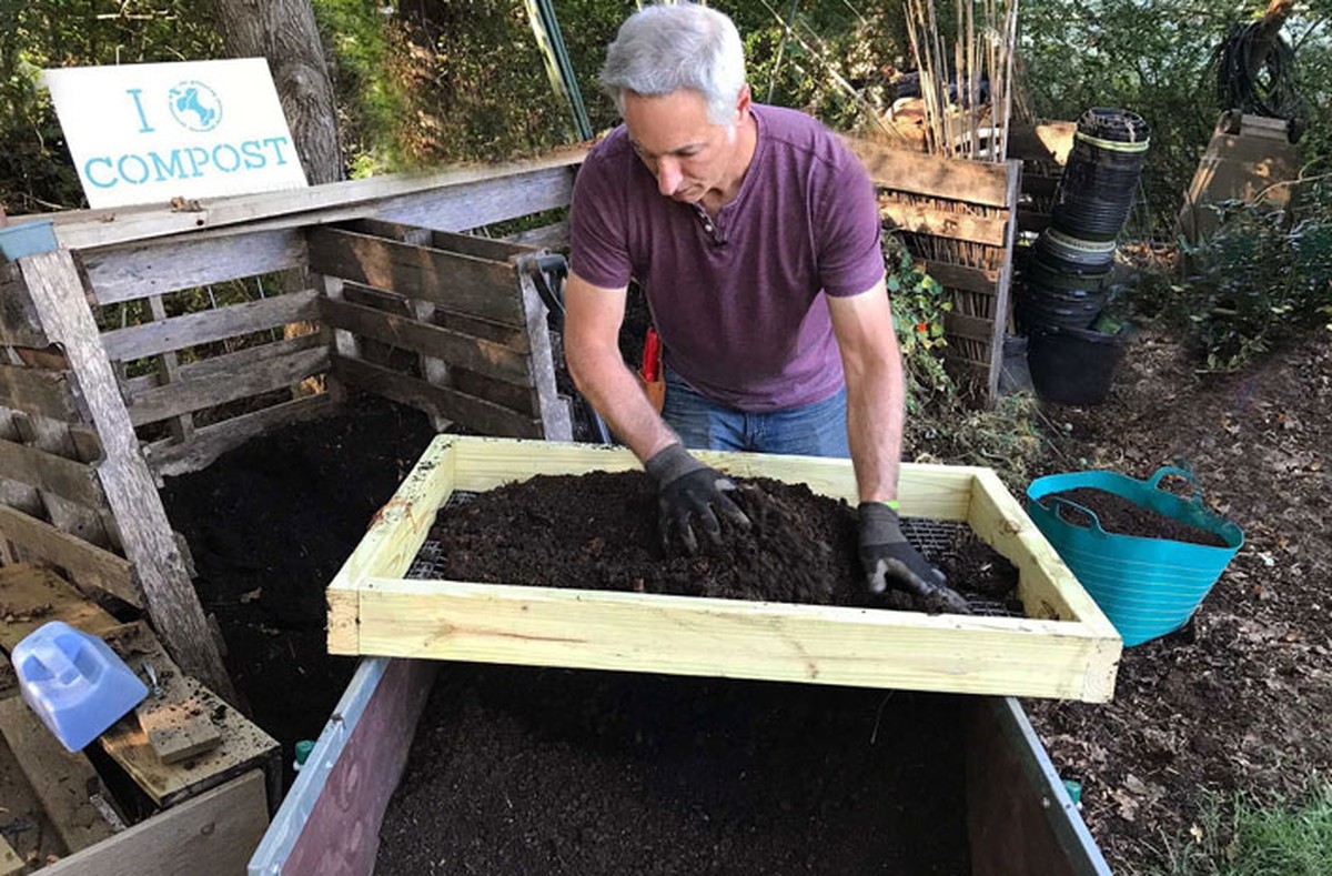 Warum Gärtner immer Kompost sieben, bevor sie pflanzen