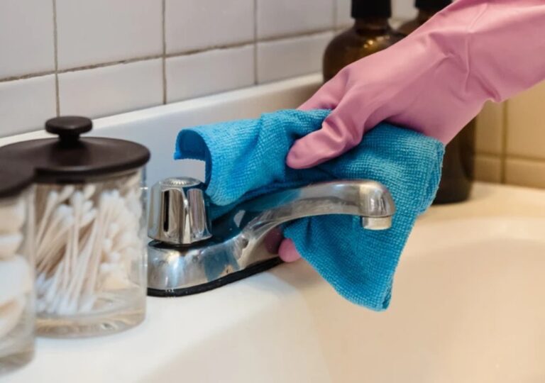 Zahnpasta auf Kalkflecken? Das Reinigungswunder, das Putzmittel überflüssig macht