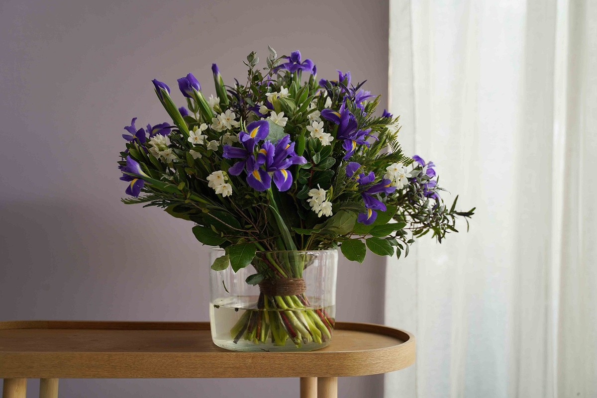 Essig im Blumenwasser verdoppelt die Haltbarkeit – und kostet nichts - image 2