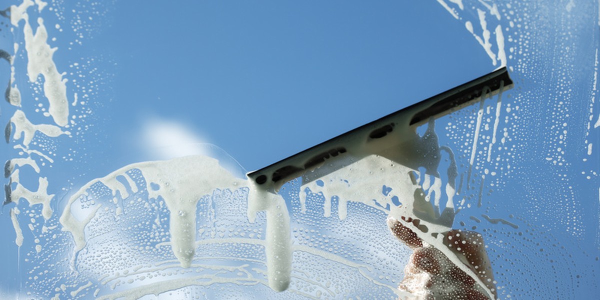 Kartoffelschalen für die Fenster: Das natürliche Mittel gegen Streifenbildung - image 2