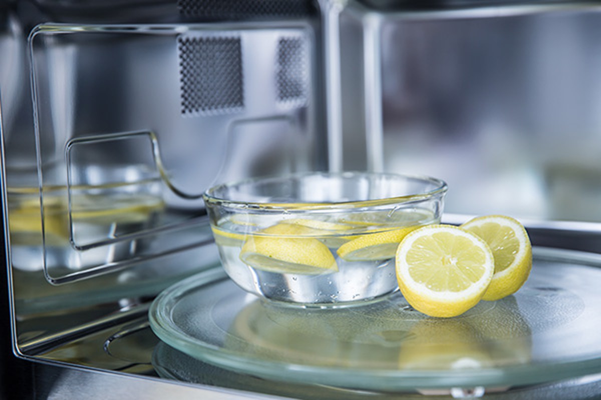 Natron und Zitrone statt Chemie: Wie Sie Ihre Dusche ohne Gift reinigen - image 2