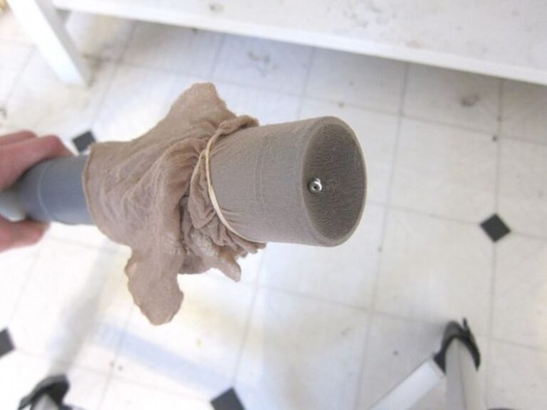 Nylonstrumpf über den Staubsauger – Die versteckte Lösung für verlorene Kleinteile