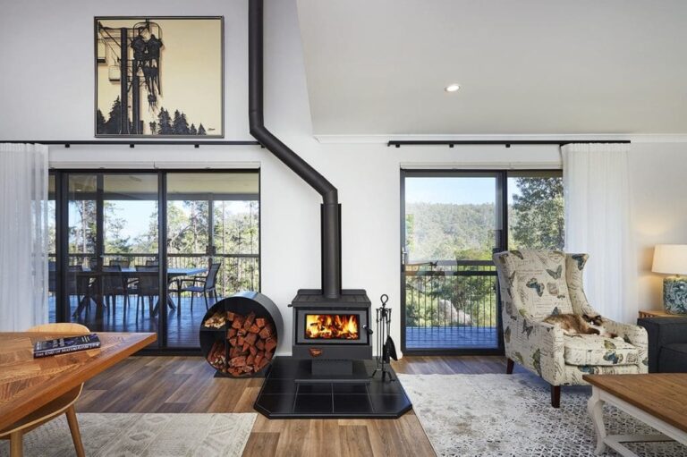 Schreiner verraten: Warum Holz nie neben die Heizung gehört