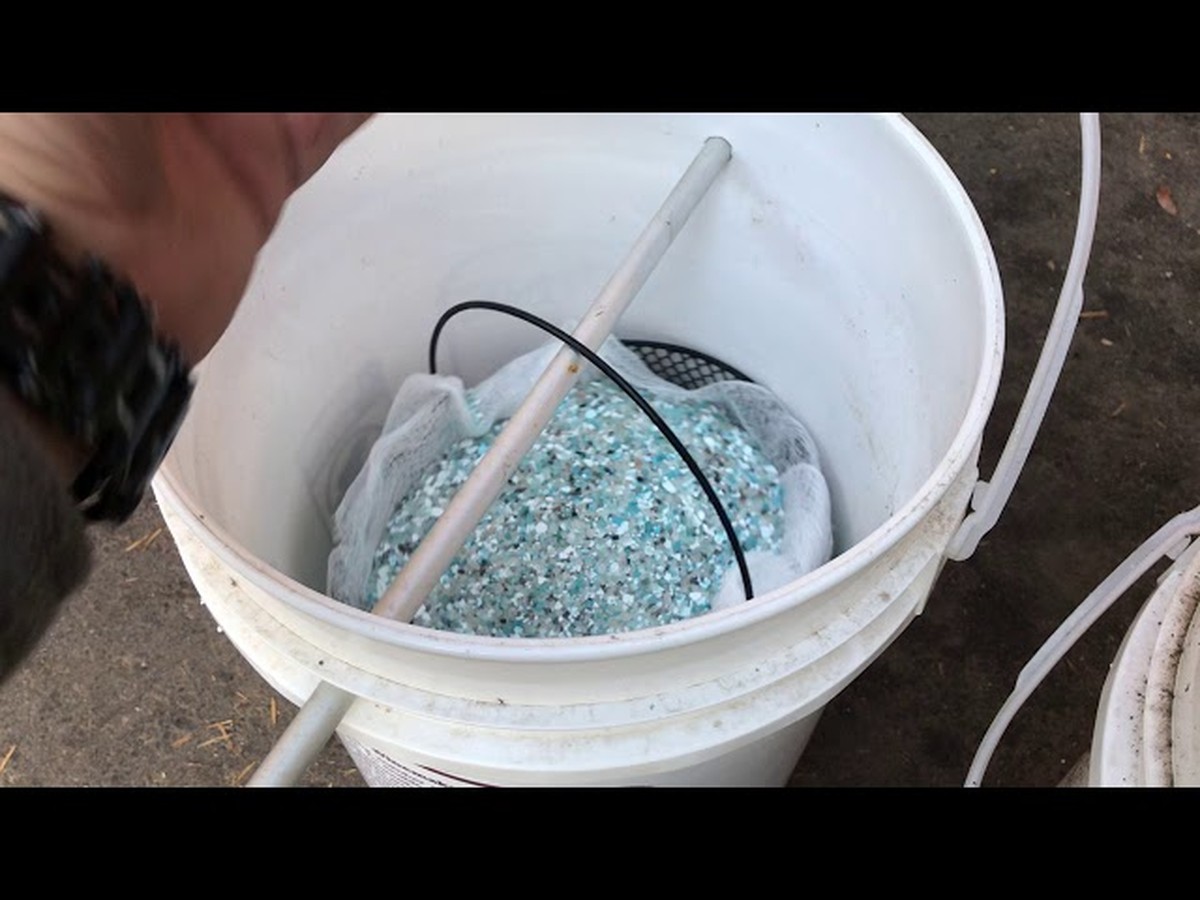 Zeitungspapier unterm Bett: Wie Sie Feuchtigkeit und Schimmel für 10 Cent besiegen - image 2